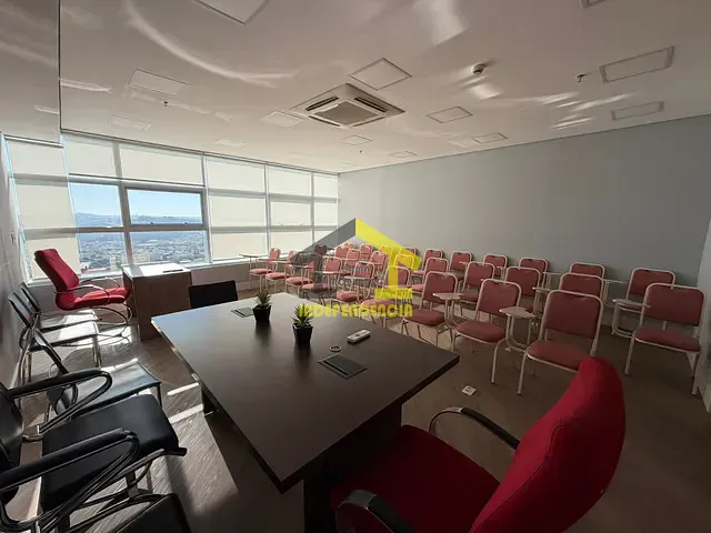 Sala com 100m², para alugar, no bairro Chácara Urbana em Jundiaí
