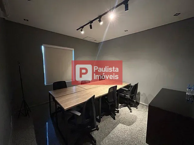 Sala com 16m², para alugar, no bairro Cidade Monções em São Paulo