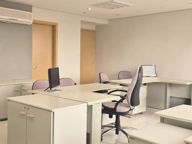 Foto do Sala - LOCAÇÃO: Sala Comercial, Mobiliada, 66m², Vista Panorâmica, 1 Vaga no Menino Deus | Sellen