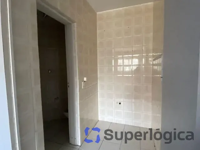 Sala à venda, no bairro Hugo Lange em Curitiba