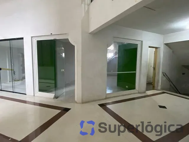 Sala à venda, no bairro Hugo Lange em Curitiba