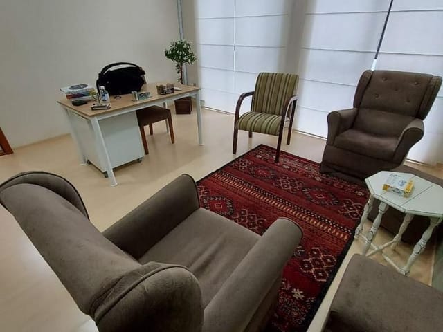 Sala à venda, no bairro Petrópolis em Porto Alegre