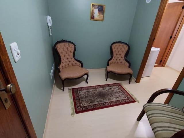Sala à venda, no bairro Petrópolis em Porto Alegre