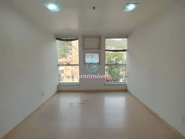 Sala com 29m², para alugar, no bairro Tijuca em Rio de Janeiro