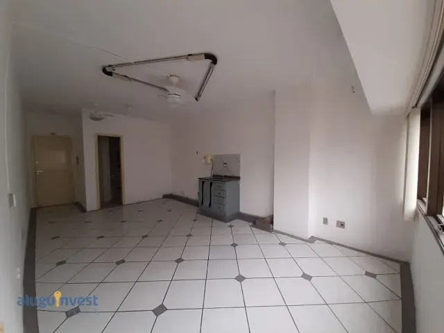 Sala à venda, no bairro Centro em Florianópolis