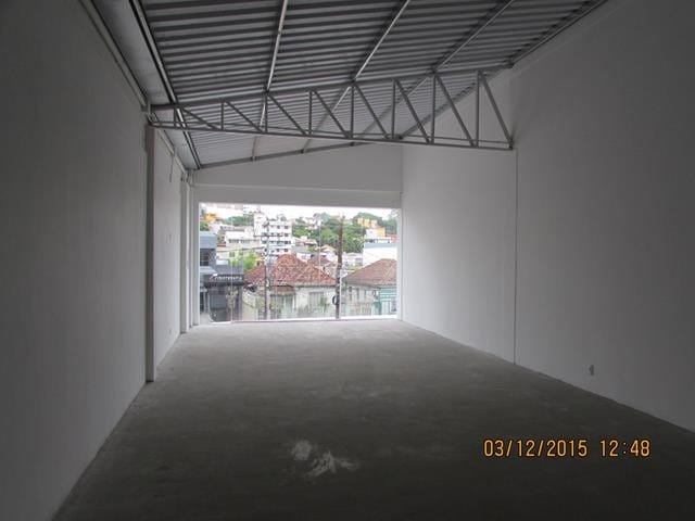 Sala à venda, no bairro Medianeira em Porto Alegre