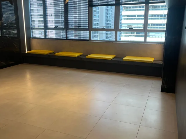 Sala para alugar, no bairro Bela Suiça em Londrina