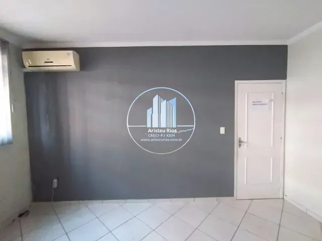 Sala com 96m², para alugar, no bairro Alberto de Barros Cobra em Pouso Alegre