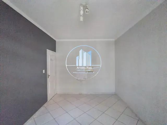Sala com 96m², para alugar, no bairro Alberto de Barros Cobra em Pouso Alegre