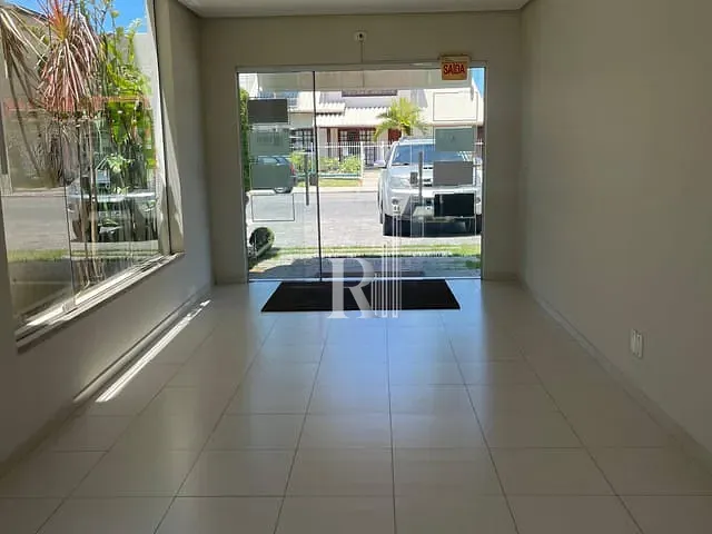 Sala para alugar, no bairro Centro em Tijucas