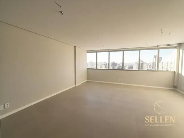 Sala com 68m², para alugar, no bairro Menino Deus em Porto Alegre
