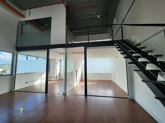 Sala à venda, no bairro Saco Grande em Florianópolis