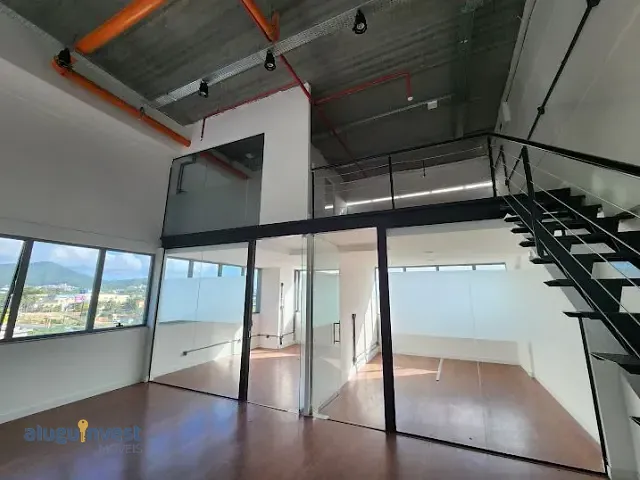 Sala à venda, no bairro Saco Grande em Florianópolis