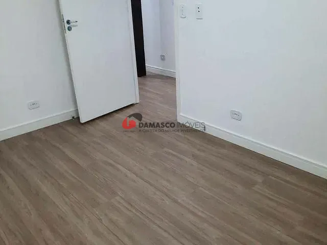 Sala com 15m², para alugar, no bairro Vila Califórnia em São Paulo