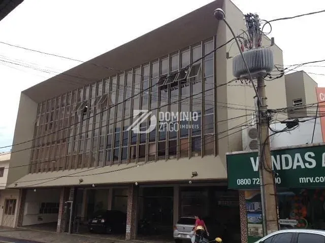 Sala para alugar, no bairro São Benedito em Uberaba