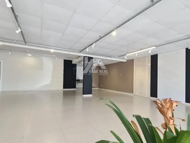 Sala à venda ou para alugar, no bairro Olarias em Ponta Grossa