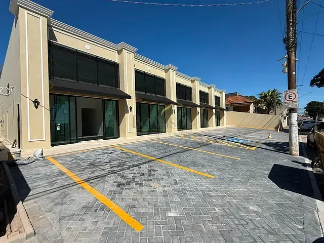 Sala com 90m², para alugar, no bairro Centro em Atibaia