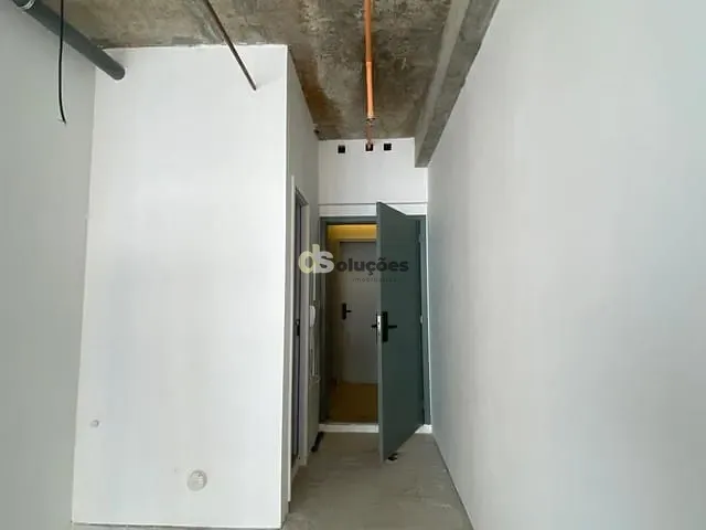 Sala à venda ou para alugar, no bairro Cerqueira César em São Paulo