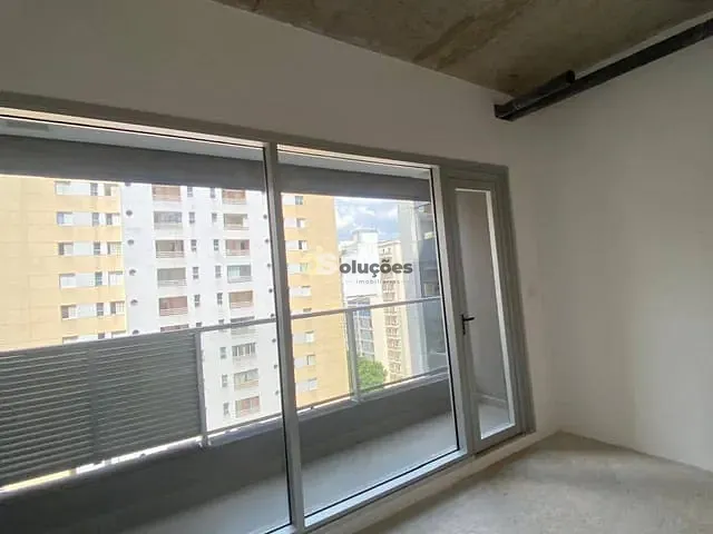 Sala à venda ou para alugar, no bairro Cerqueira César em São Paulo