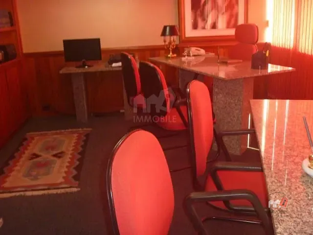 Sala à venda, no bairro Centro em Petrópolis