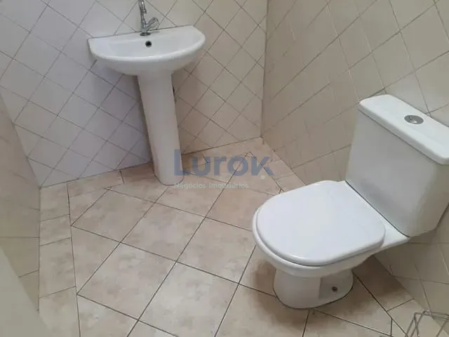 Sala com 50m², para alugar, no bairro Jardim Santo Antônio em Valinhos