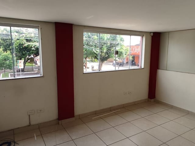 Sala para alugar, no bairro Centro em Cambé
