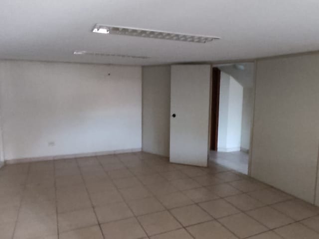 Sala para alugar, no bairro Centro em Cambé