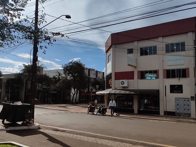 Sala para alugar, no bairro Centro em Cambé