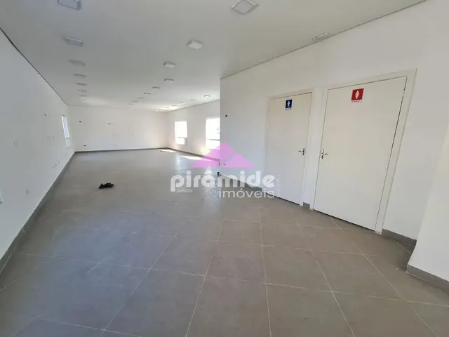 Sala com 116m², para alugar, no bairro Centro em Caraguatatuba
