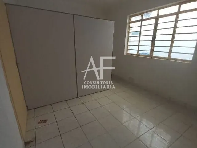 Sala com 12m², para alugar, no bairro Centro em Taubaté