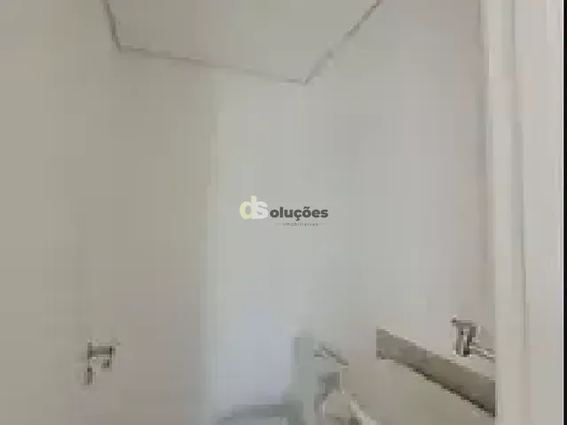 Sala à venda, no bairro Pinheiros em São Paulo