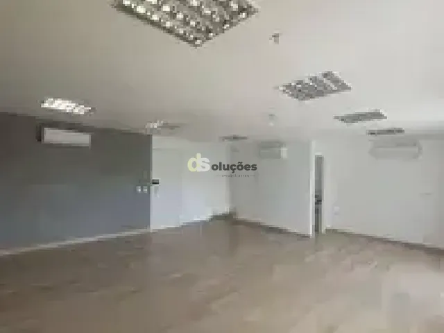 Sala à venda, no bairro Pinheiros em São Paulo