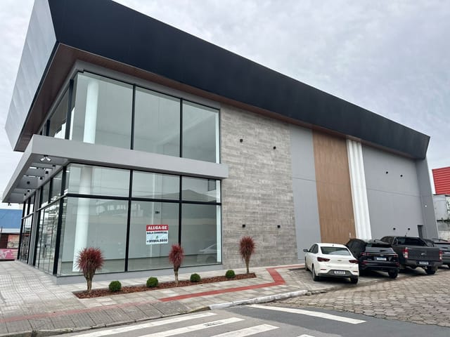 Sala com 390m², para alugar, no bairro São Vicente em Itajaí