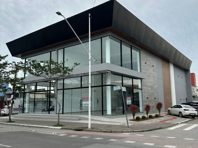 Sala com 390m², para alugar, no bairro São Vicente em Itajaí