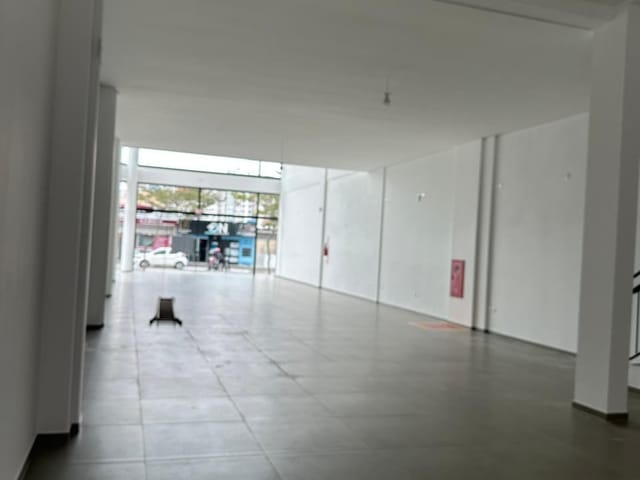 Sala com 390m², para alugar, no bairro São Vicente em Itajaí