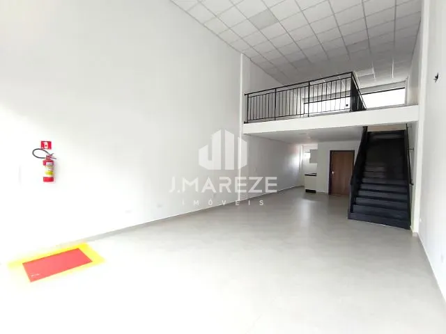 Sala com 130m², para alugar, no bairro Centro em Apucarana