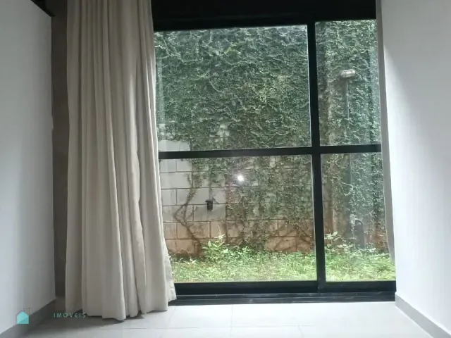 Sala com 45m², para alugar, no bairro Vila Portuguesa em São Paulo