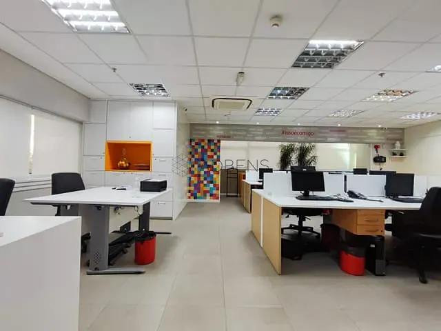 Sala à venda ou para alugar, no bairro Itaim Bibi em São Paulo