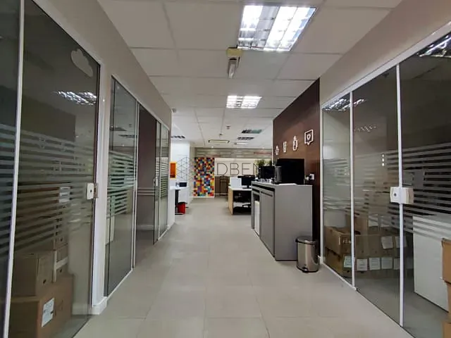 Sala à venda ou para alugar, no bairro Itaim Bibi em São Paulo