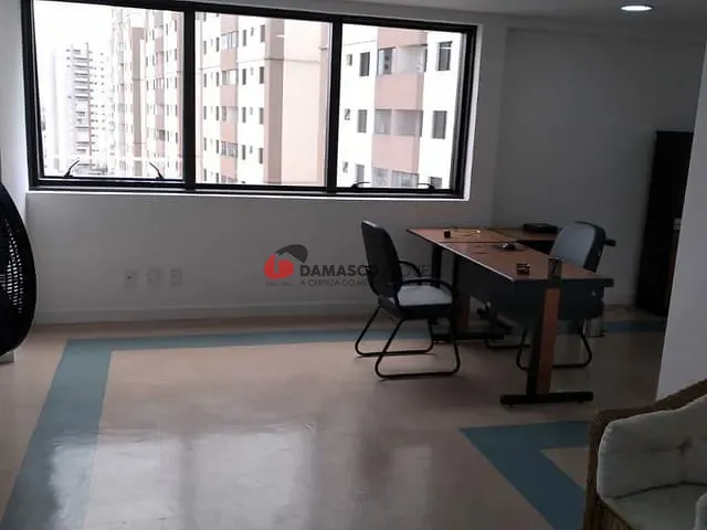 Sala à venda, no bairro Paraíso em Santo André