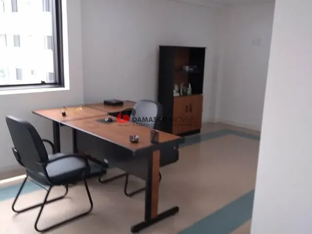 Sala à venda, no bairro Paraíso em Santo André