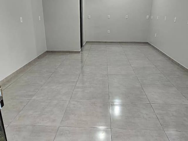 Sala para alugar, no bairro São Roque em Itajaí