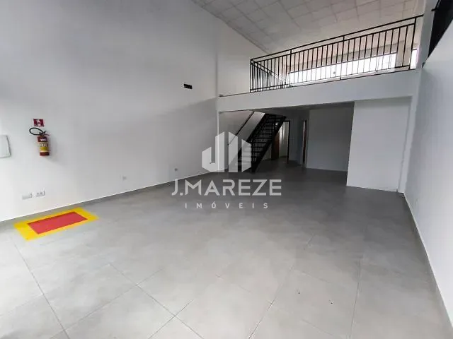 Sala com 180m², para alugar, no bairro Centro em Apucarana