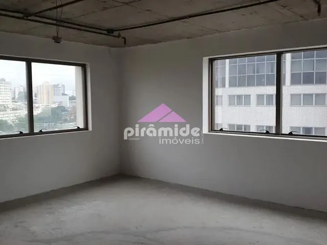 Sala com 30m², à venda, no bairro Jardim Oswaldo Cruz em São José Dos Campos