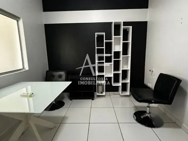 Sala com 11m², para alugar, no bairro Vila Jaboticabeira em Taubaté