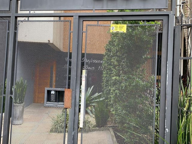 Sala à venda, no bairro Menino Deus em Porto Alegre