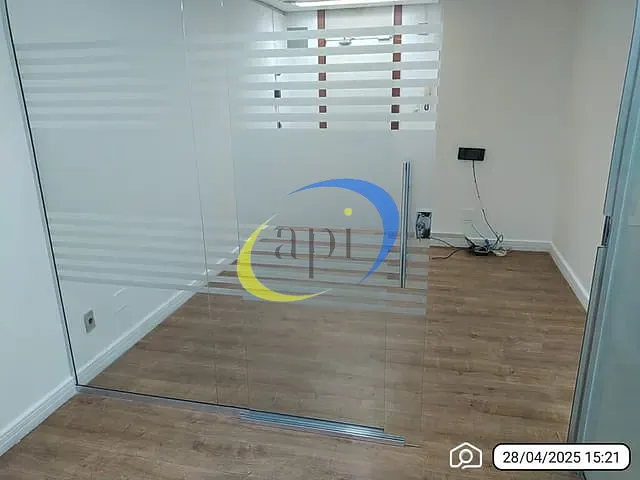 Sala para alugar, no bairro Barra da Tijuca em Rio de Janeiro