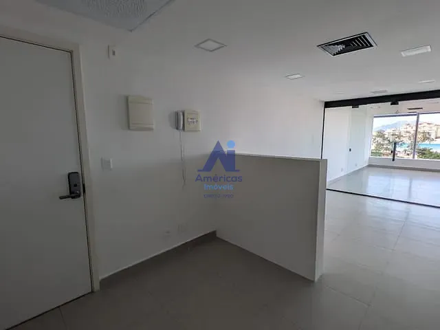 Sala com 60m², para alugar, no bairro Recreio dos Bandeirantes em Rio de Janeiro