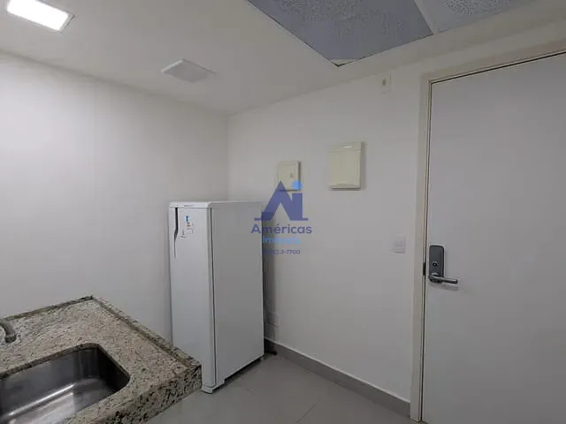Sala com 60m², para alugar, no bairro Recreio dos Bandeirantes em Rio de Janeiro