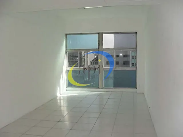 Sala à venda ou para alugar, no bairro Centro em Rio de Janeiro